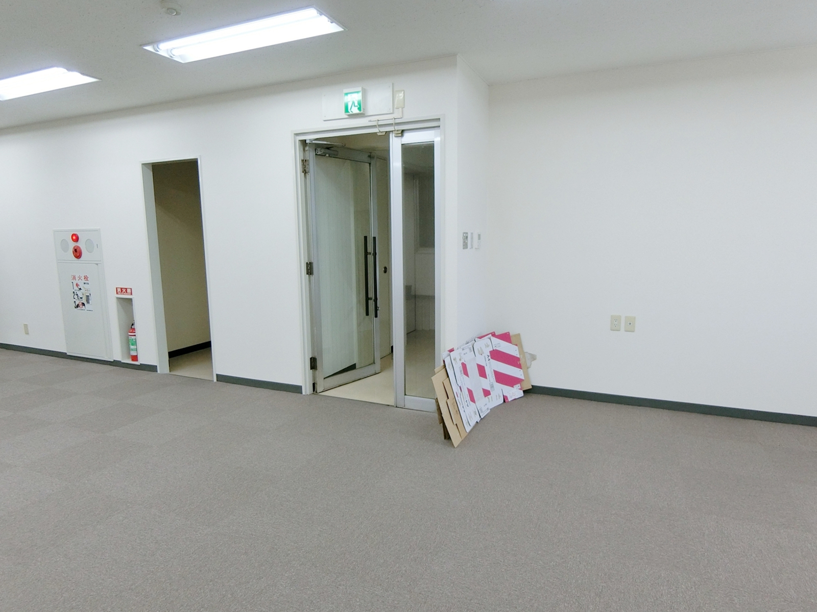 貸室出入口