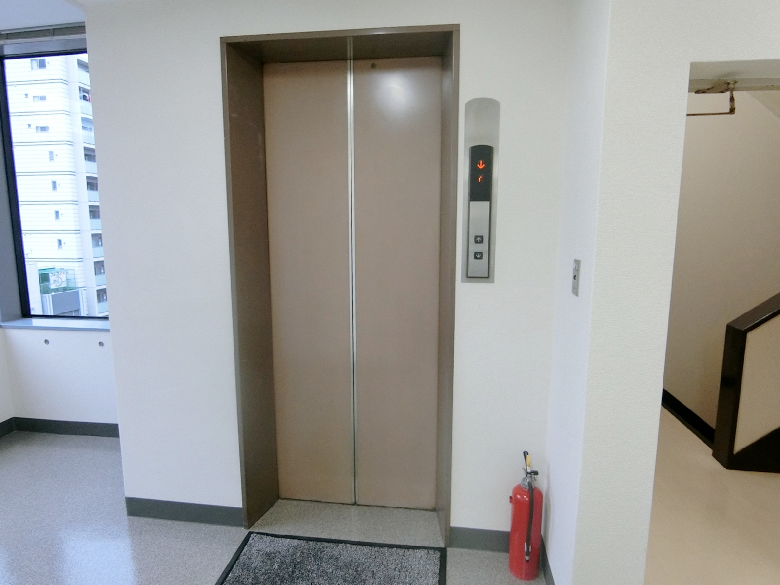 エレベーター