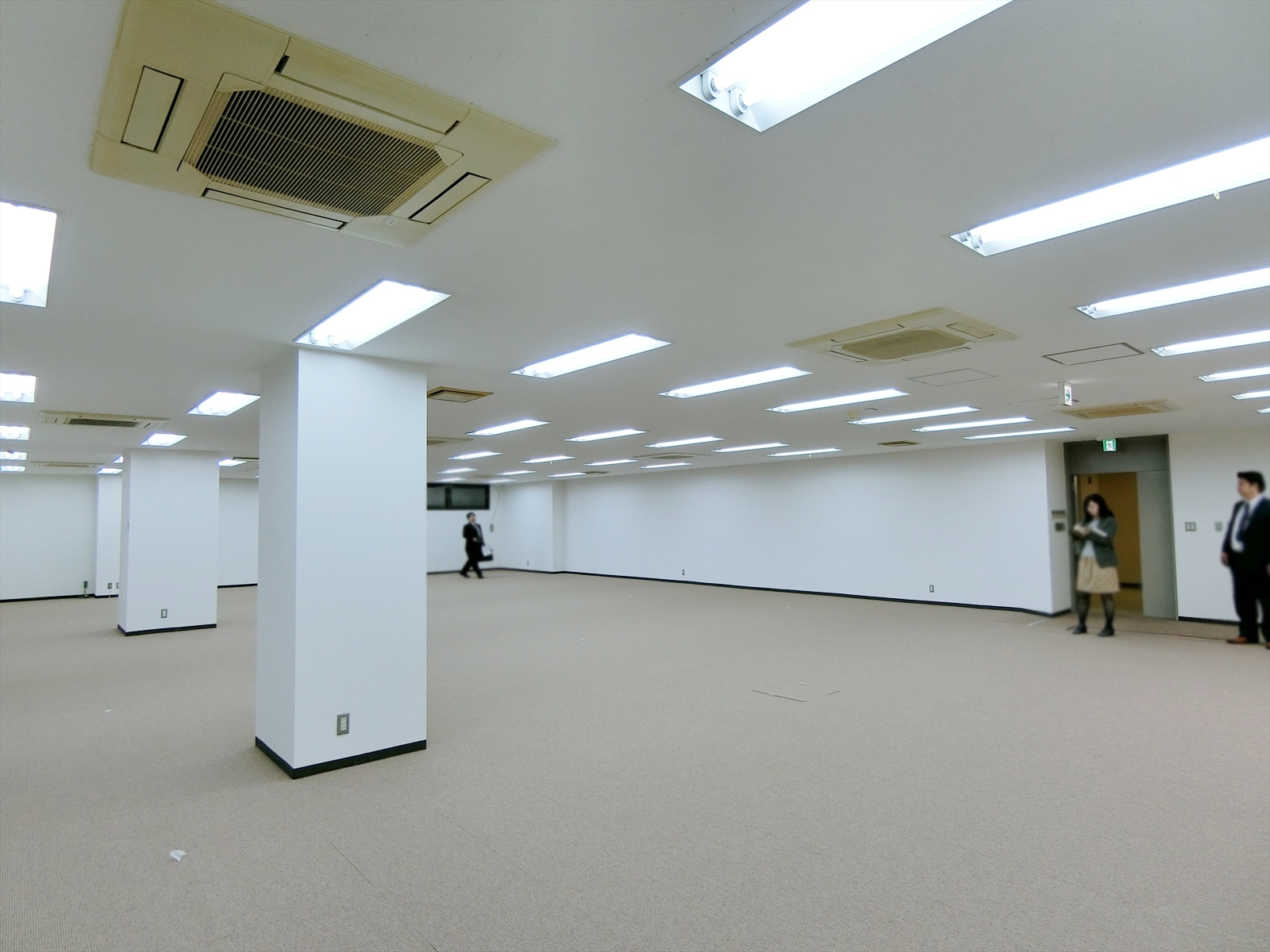 窓側からの様子