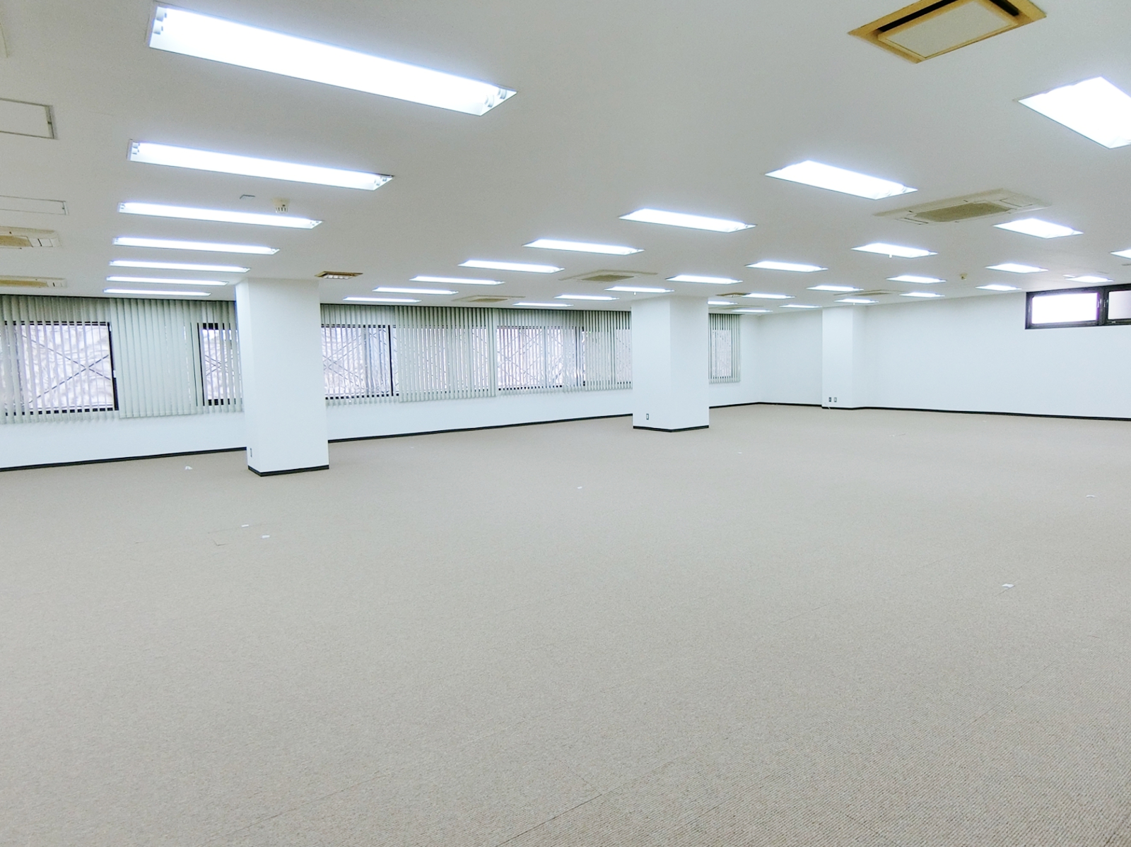 オフィス室内参考画像(8階)