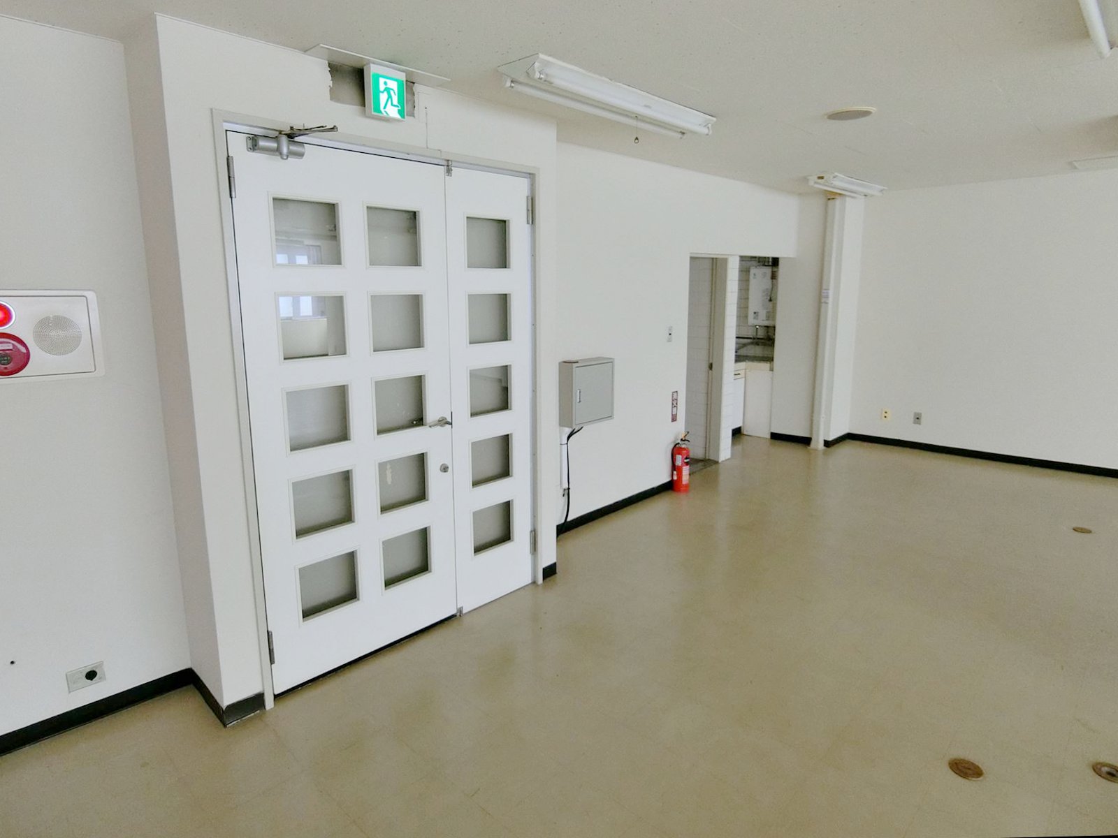 貸室出入口