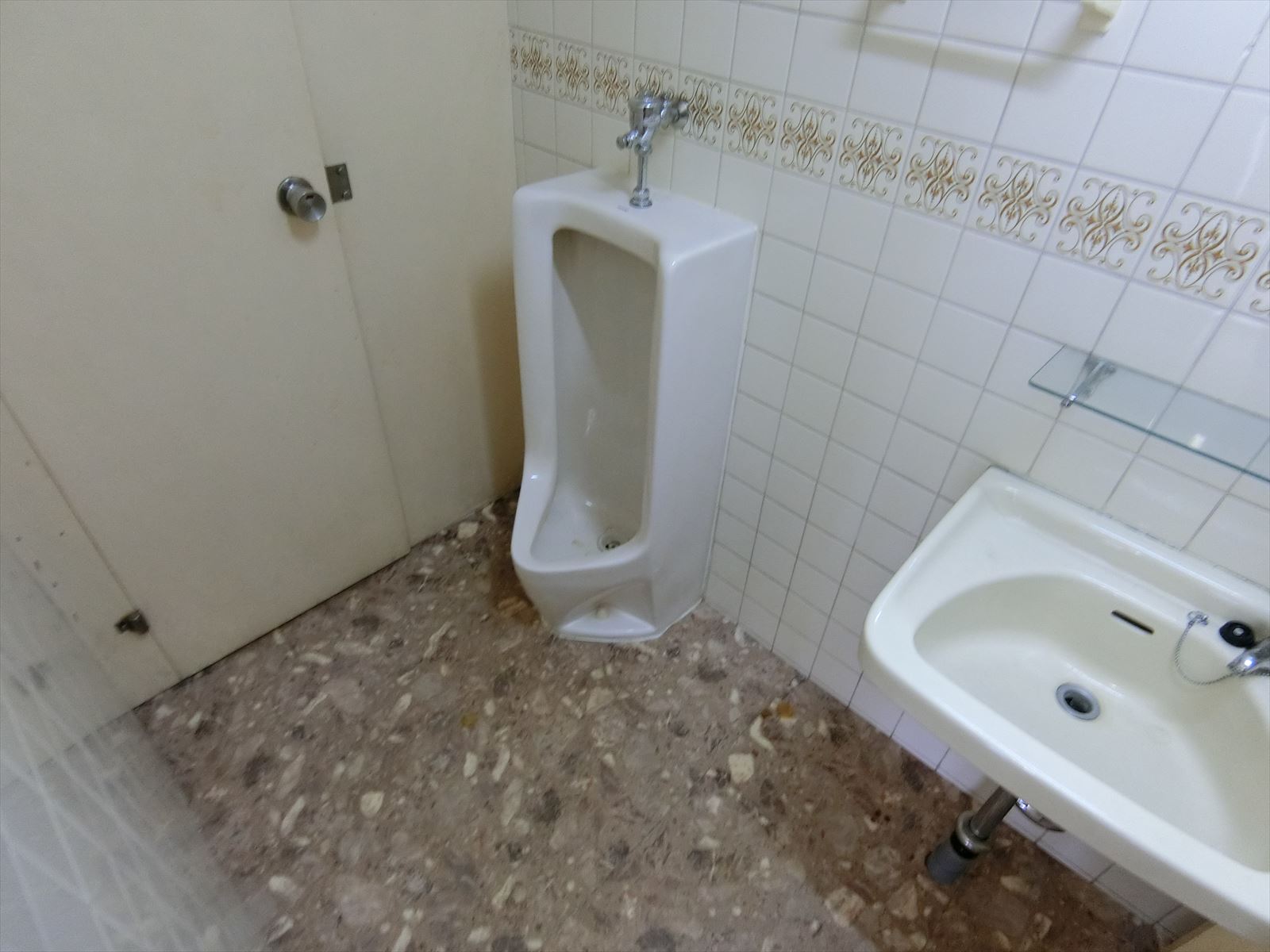 男性用トイレ
