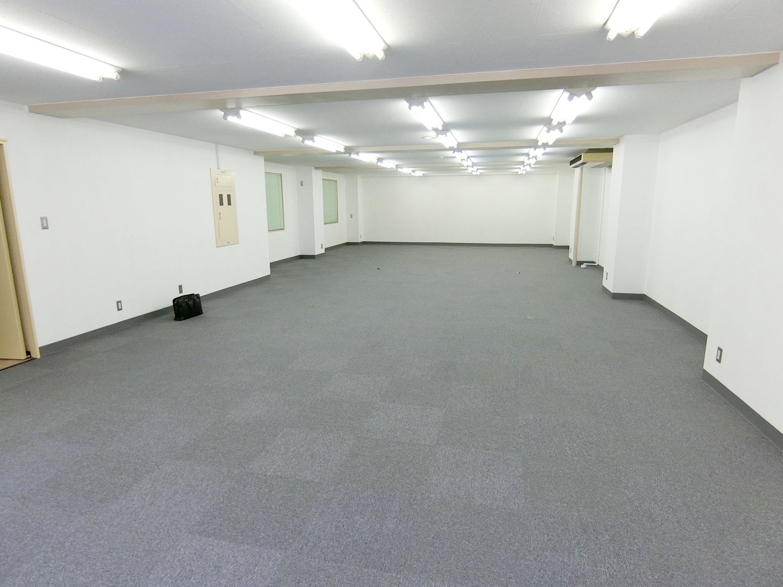 オフィス室内参考画像(※4階)