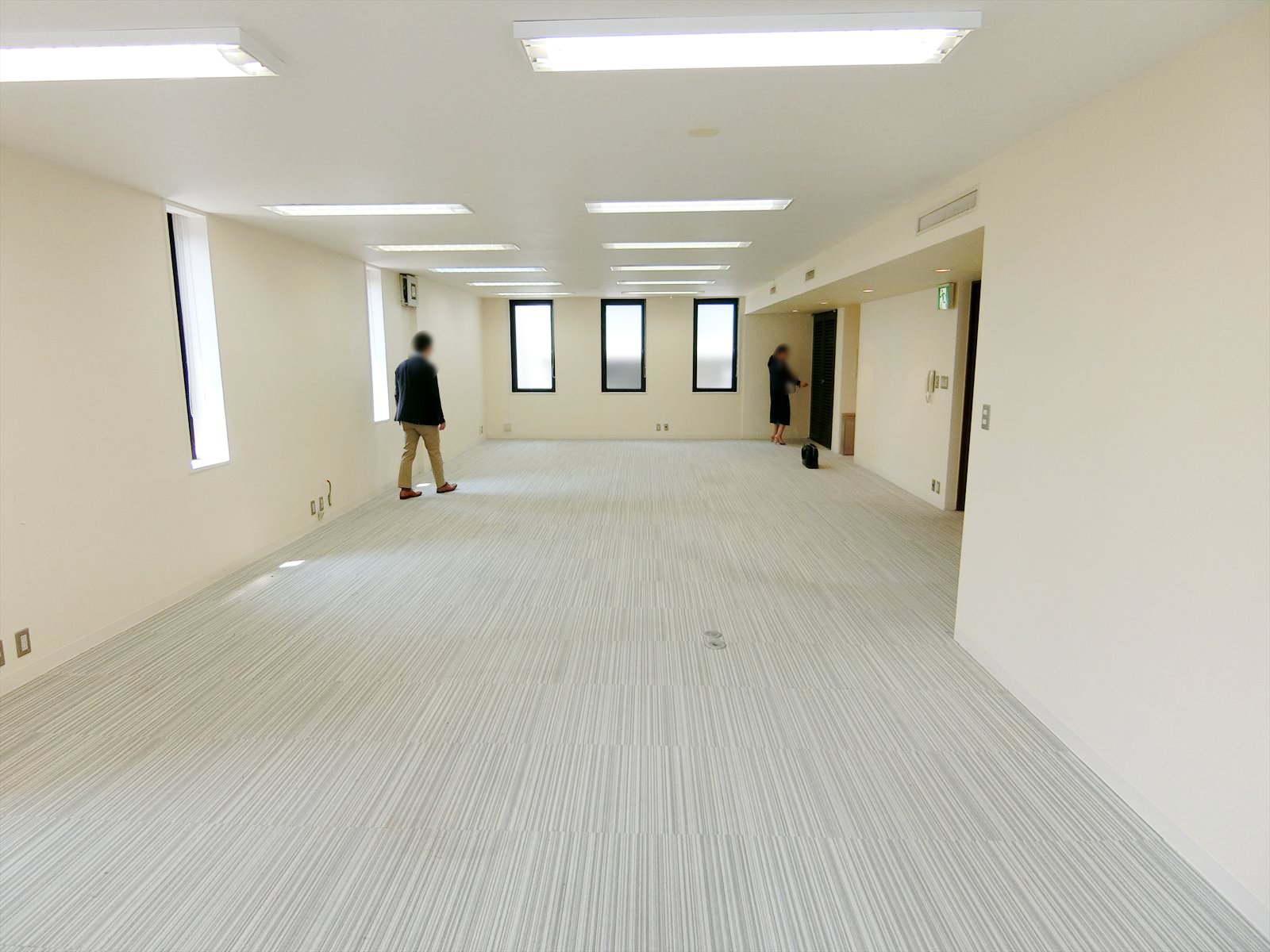 オフィス室内参考画像