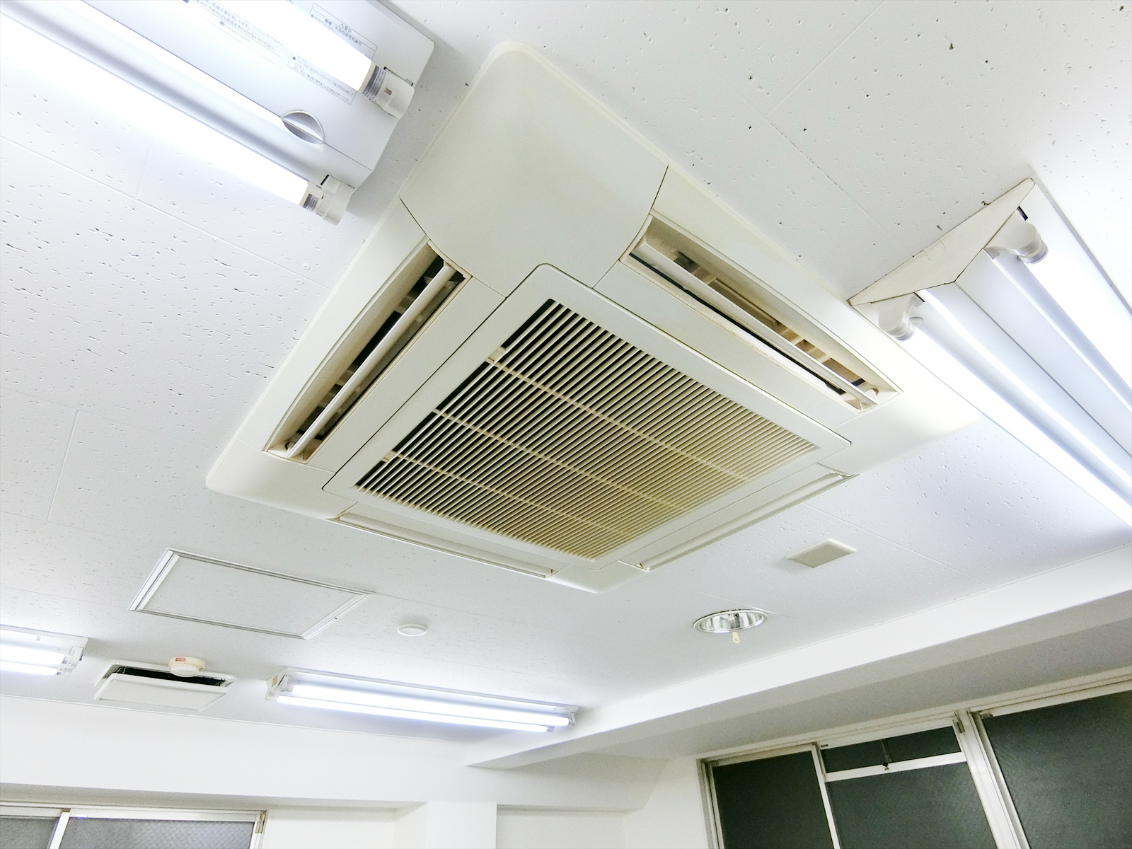 空調