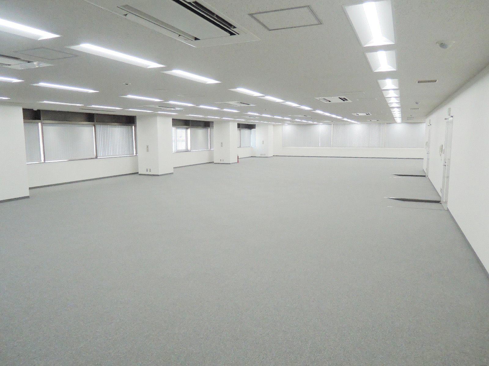 オフィス室内参考画像(※8階)