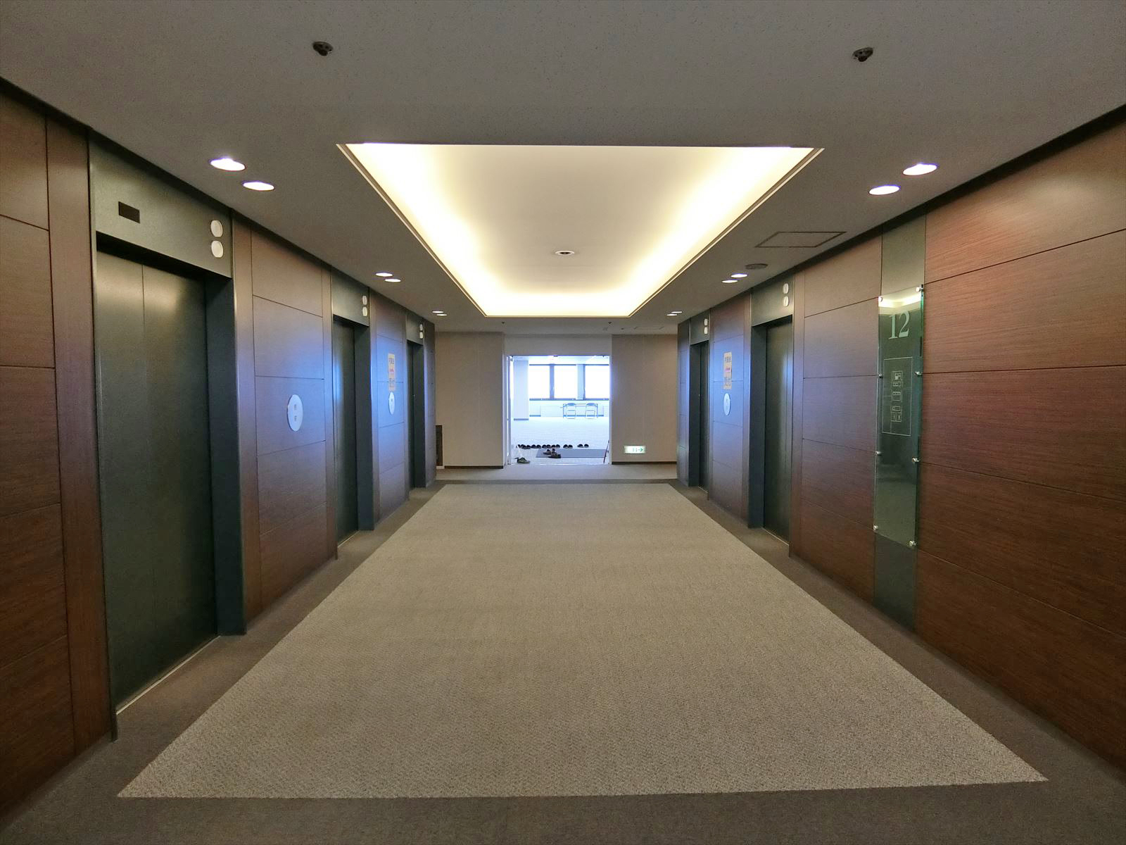 エレベーターホール
