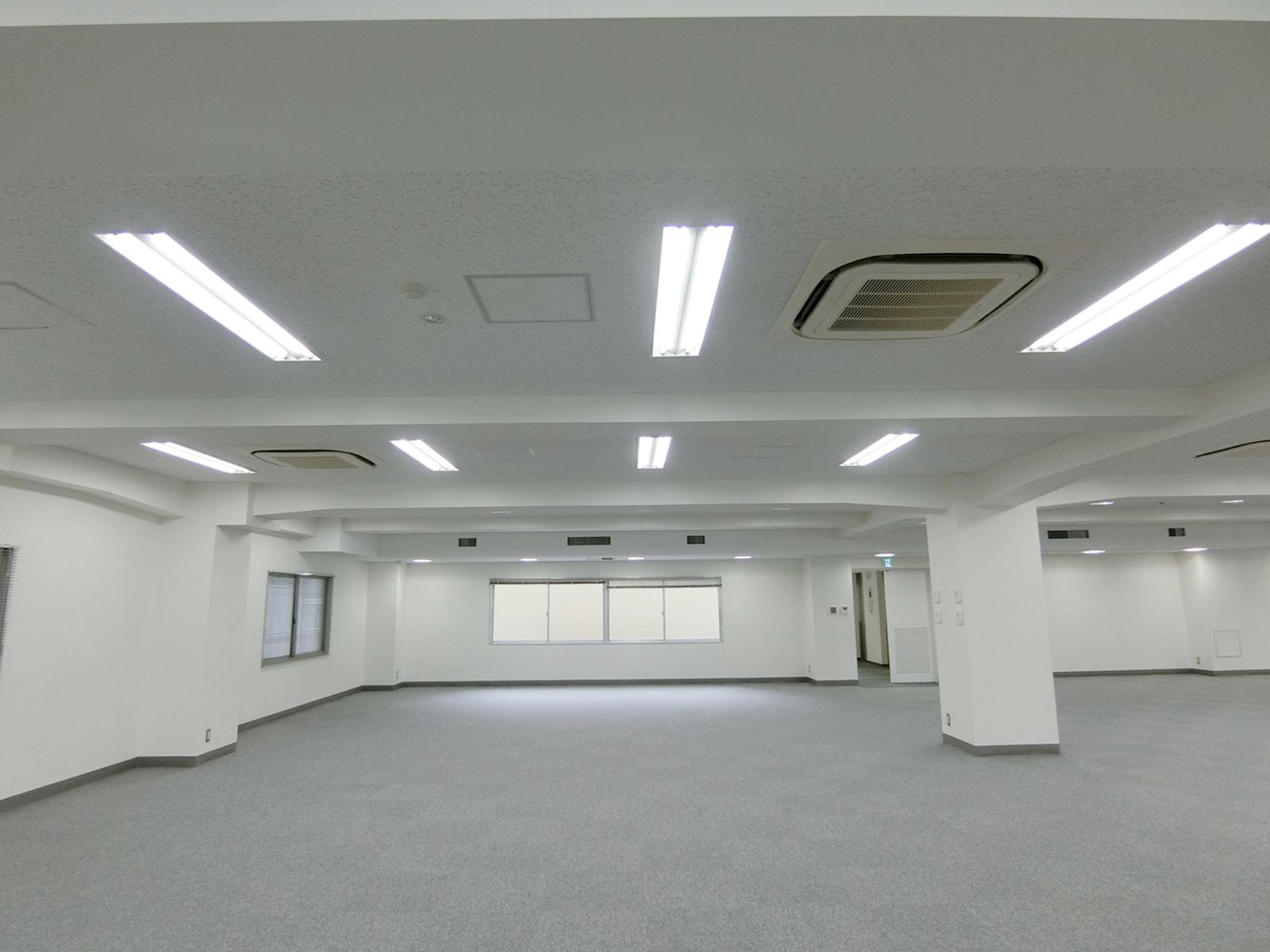別角度の様子