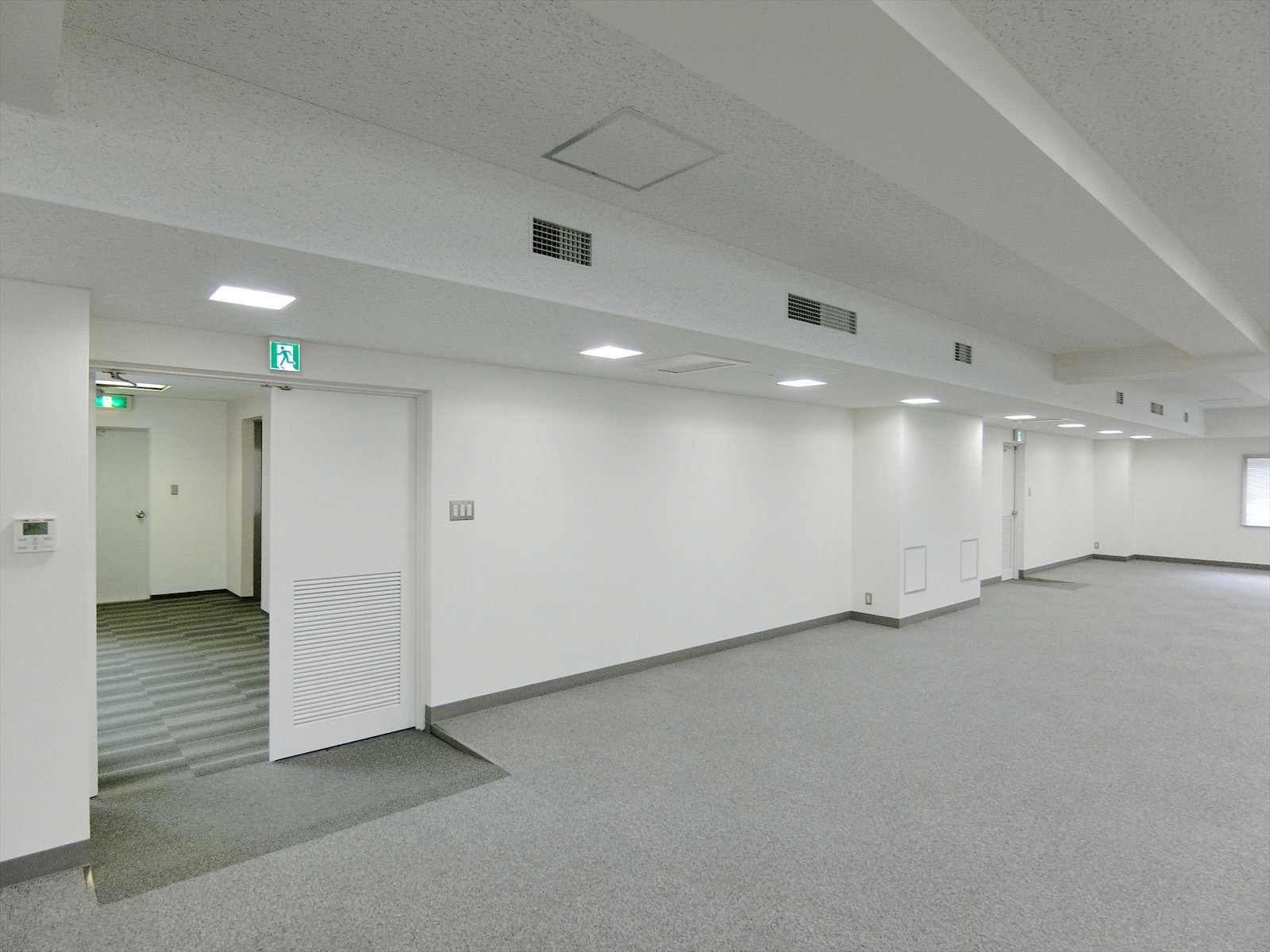 貸室出入口