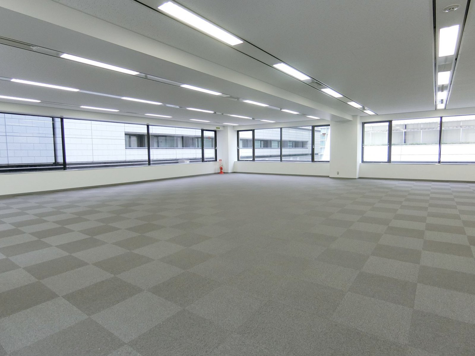 オフィス室内参考画像(4階)
