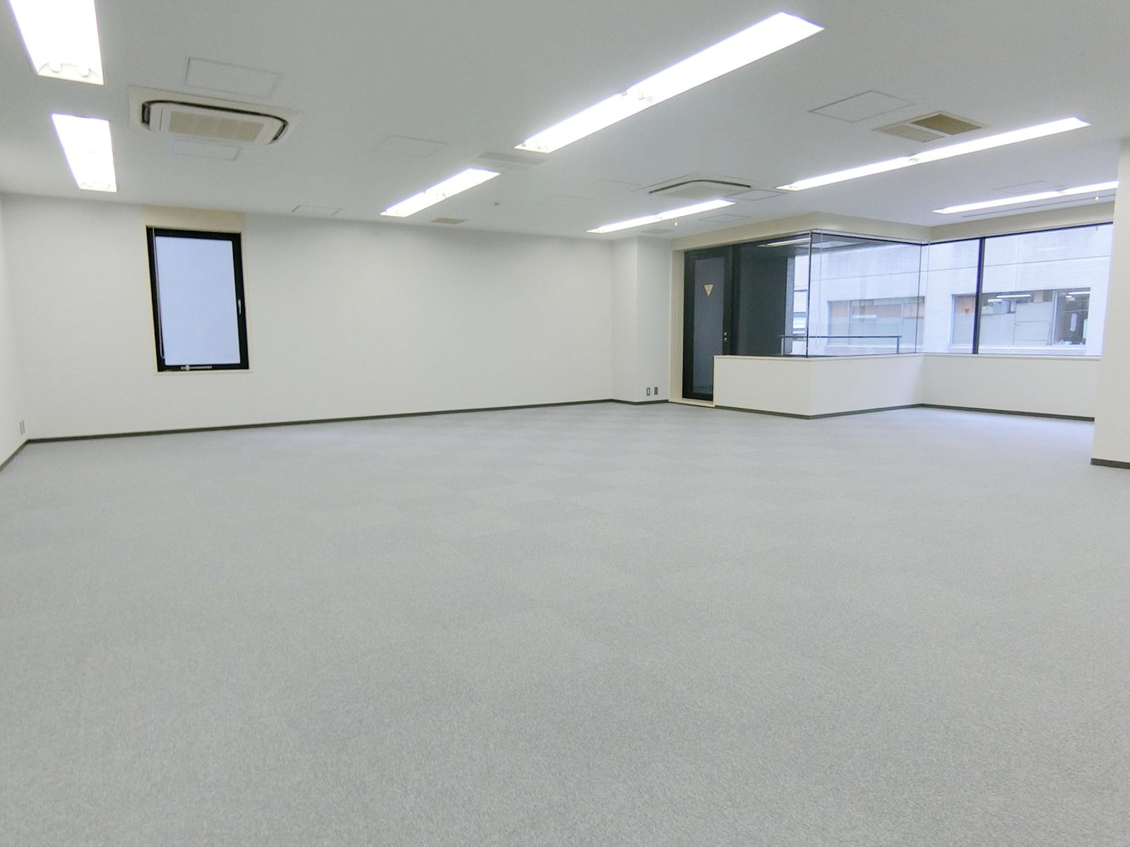 オフィス室内参考画像(※5階)