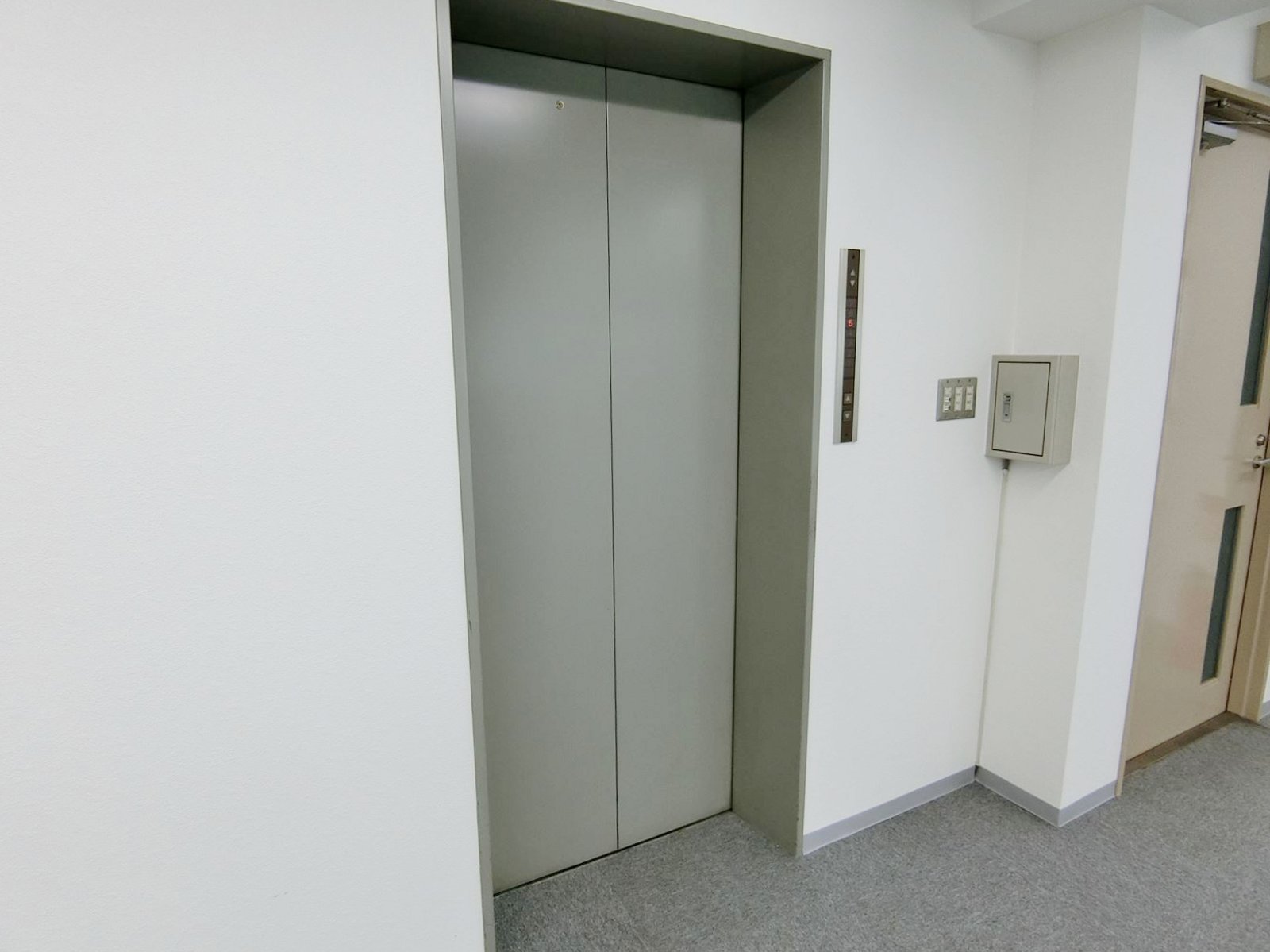エレベーター