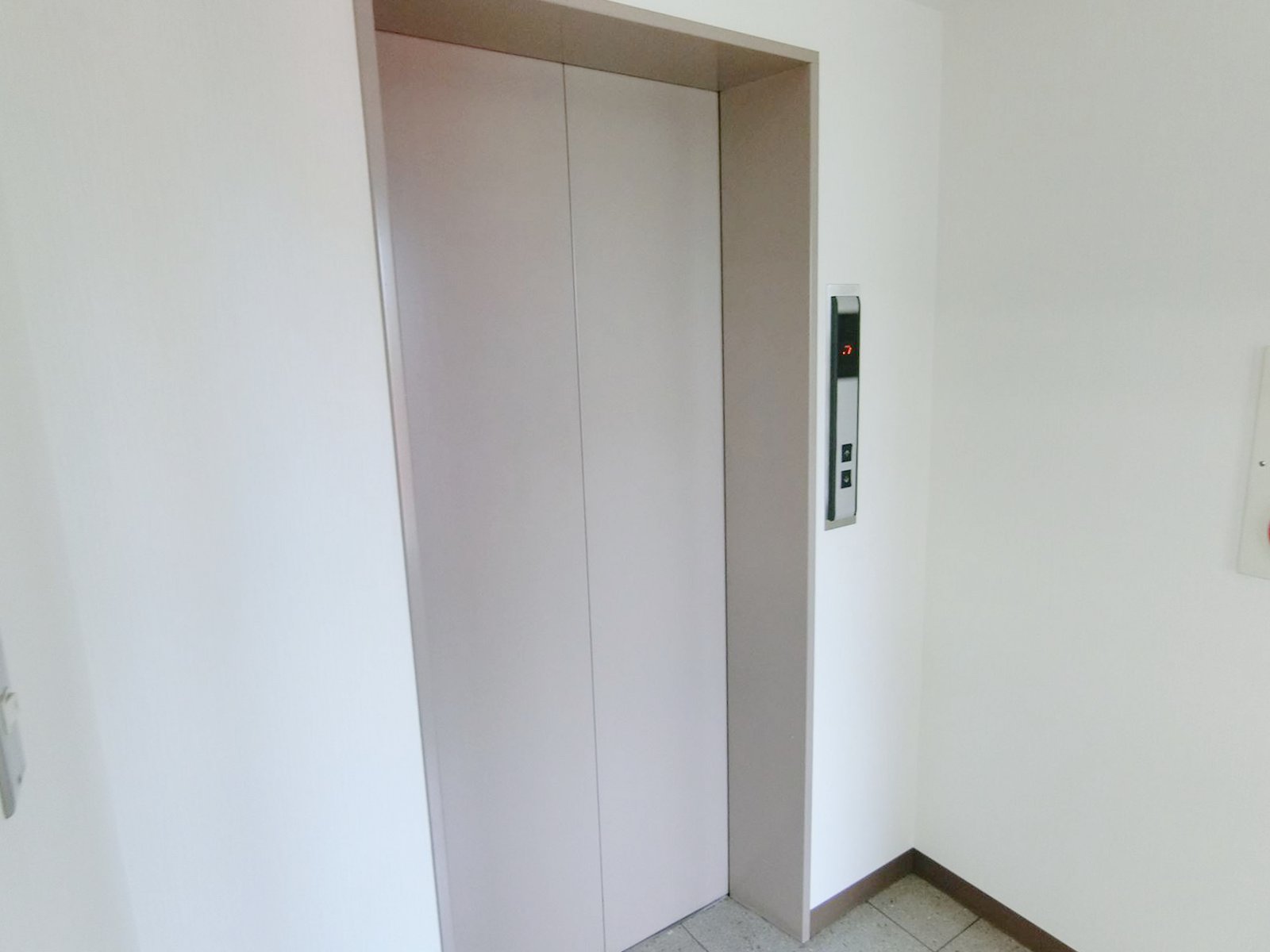 エレベーター