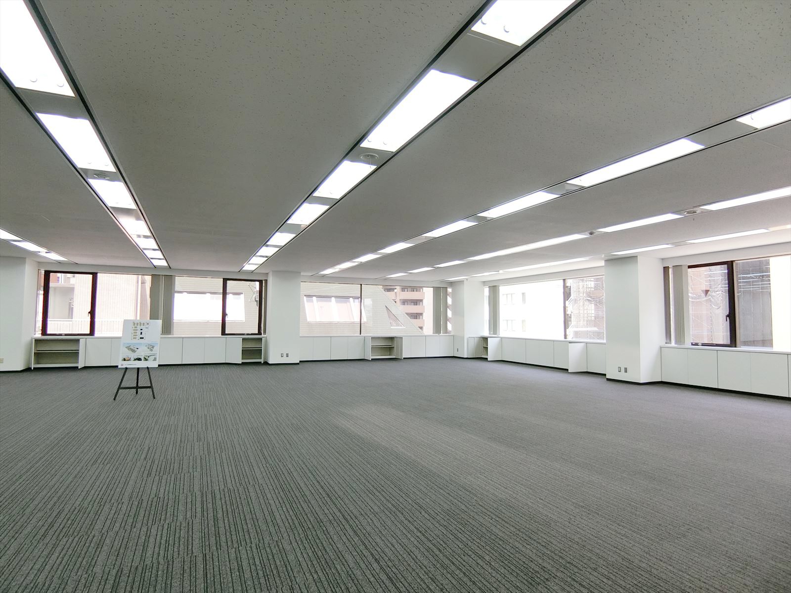 オフィス室内参考画像(※5階)