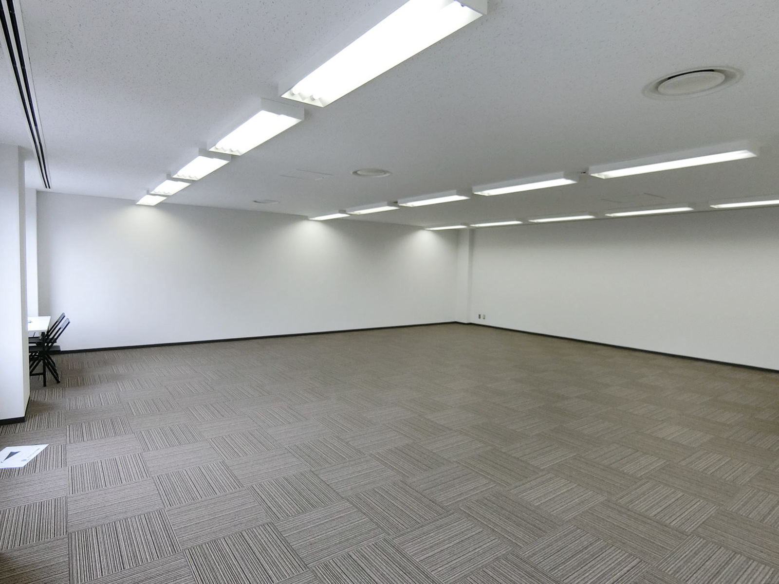オフィス室内参考画像（8階・約27坪）