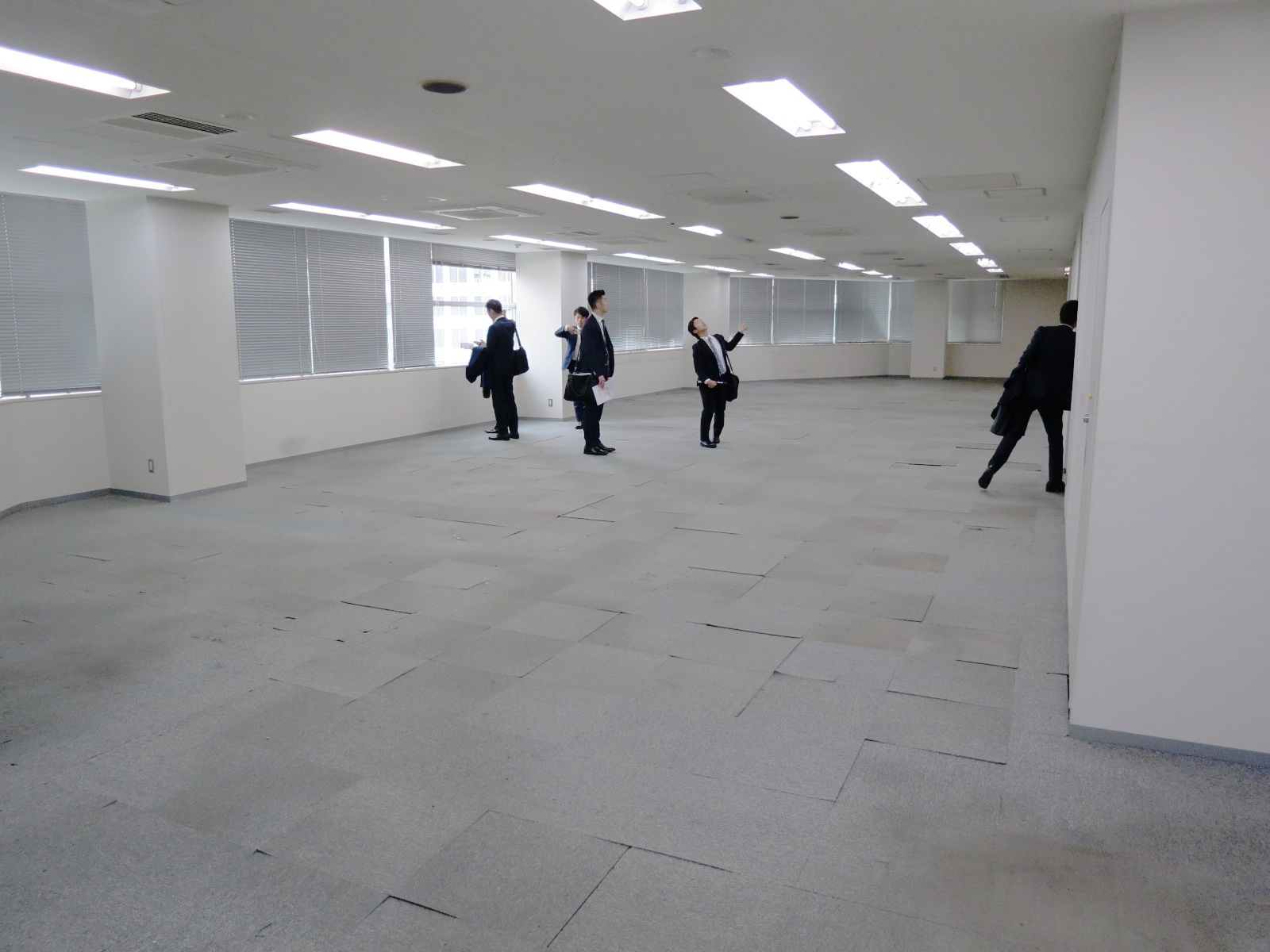 オフィス室内参考画像