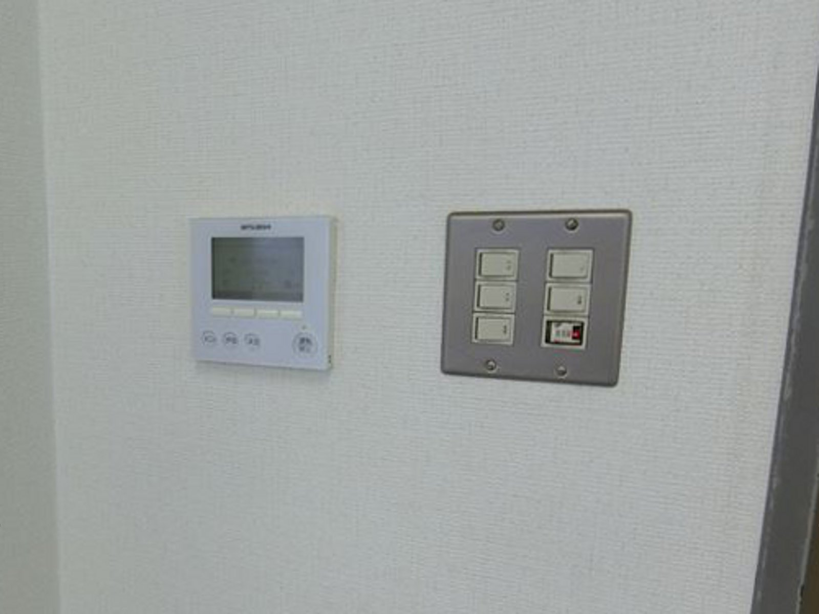 スイッチ類