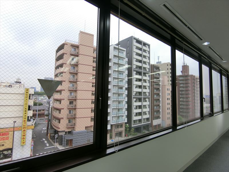 窓際の様子
