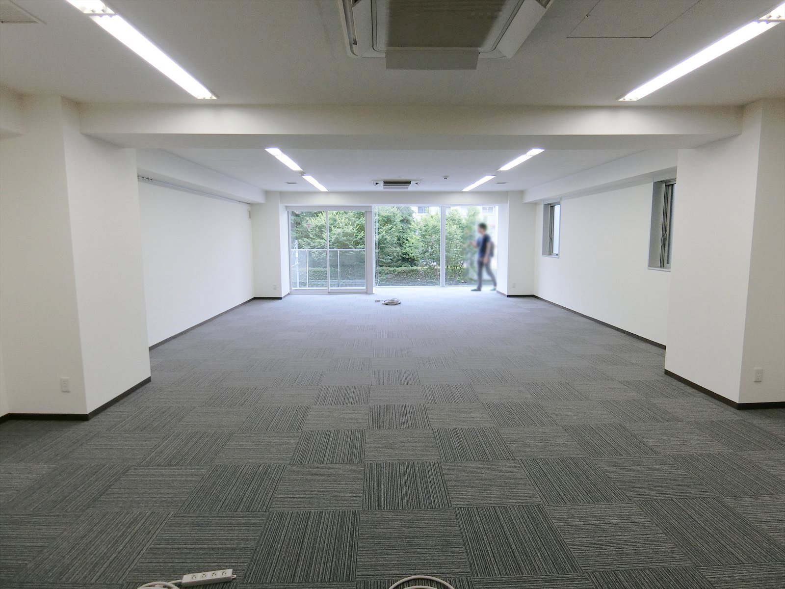 オフィス室内参考画像