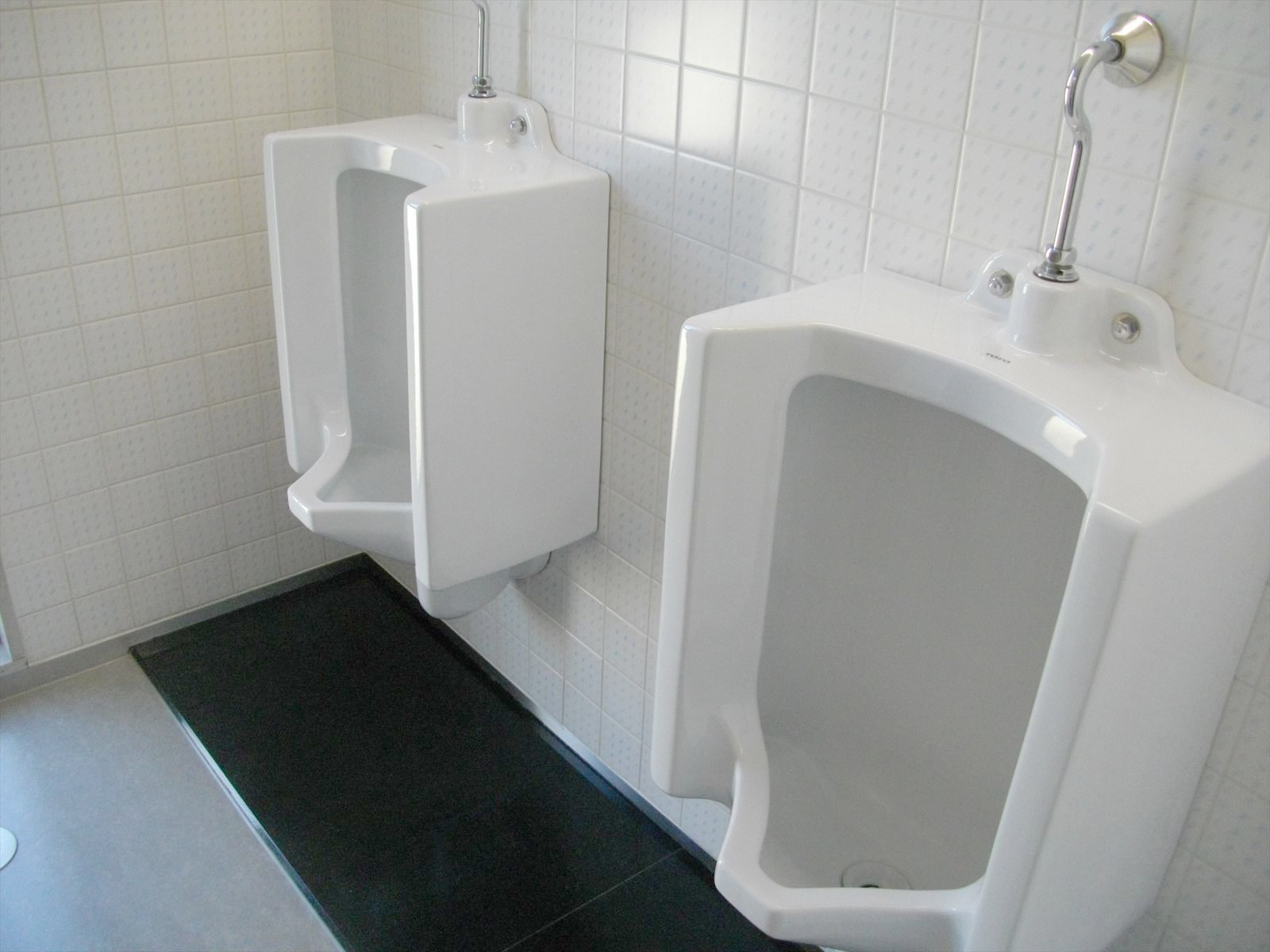 男性用トイレ