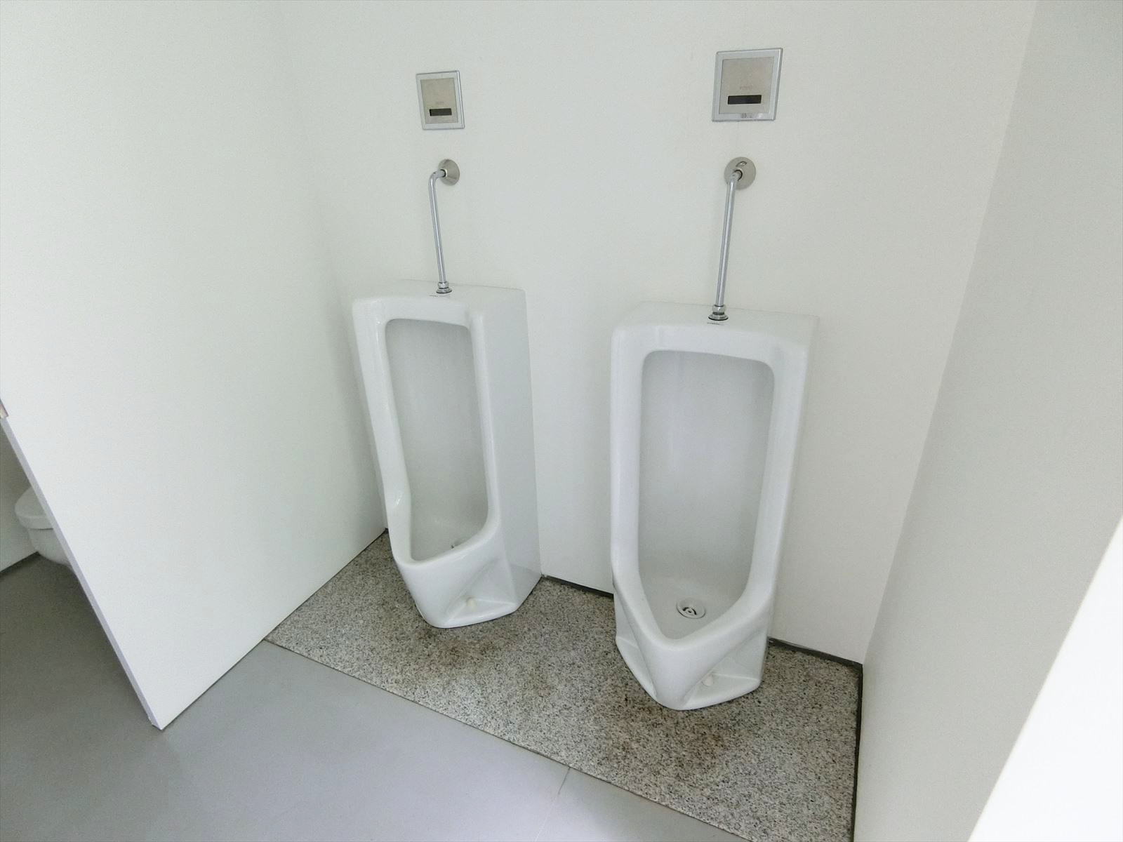 男性用トイレ