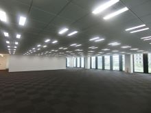 別角度からの様子