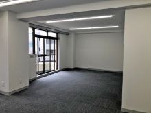 シンプルな室内