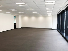 オフィス室内参考画像