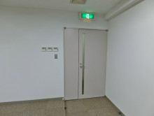 フロア出入り口