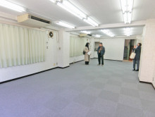 貸室奥側から見た室内