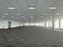 奥行きのある室内