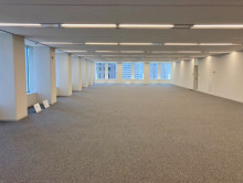 オフィス室内参考画像