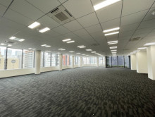 オフィス室内参考画像