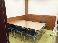 地下の会議室②