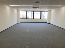 オフィス室内参考画像