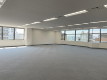 オフィス室内参考画像