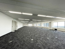 明るいオフィス空間