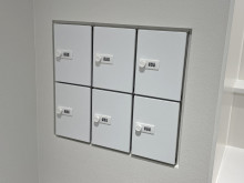 女性トイレ収納棚