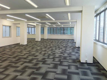 貸室奥側から見た室内