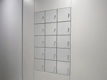 女性用トイレの小物入れ