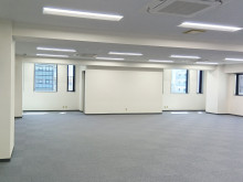 明るいオフィス空間