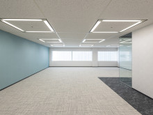 貸室奥側から見た室内