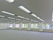 オフィス室内参考画像