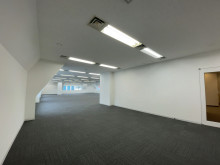 室内奥からの様子