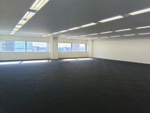 オフィス室内参考画像