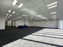 オフィス室内参考画像