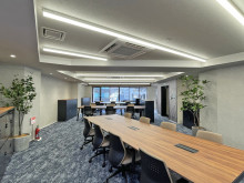 貸室奥側から見た室内