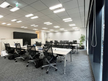 奥側から見た室内