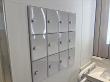 女性トイレ専用収納棚