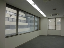 友泉本石町ビルの部屋の雰囲気.2